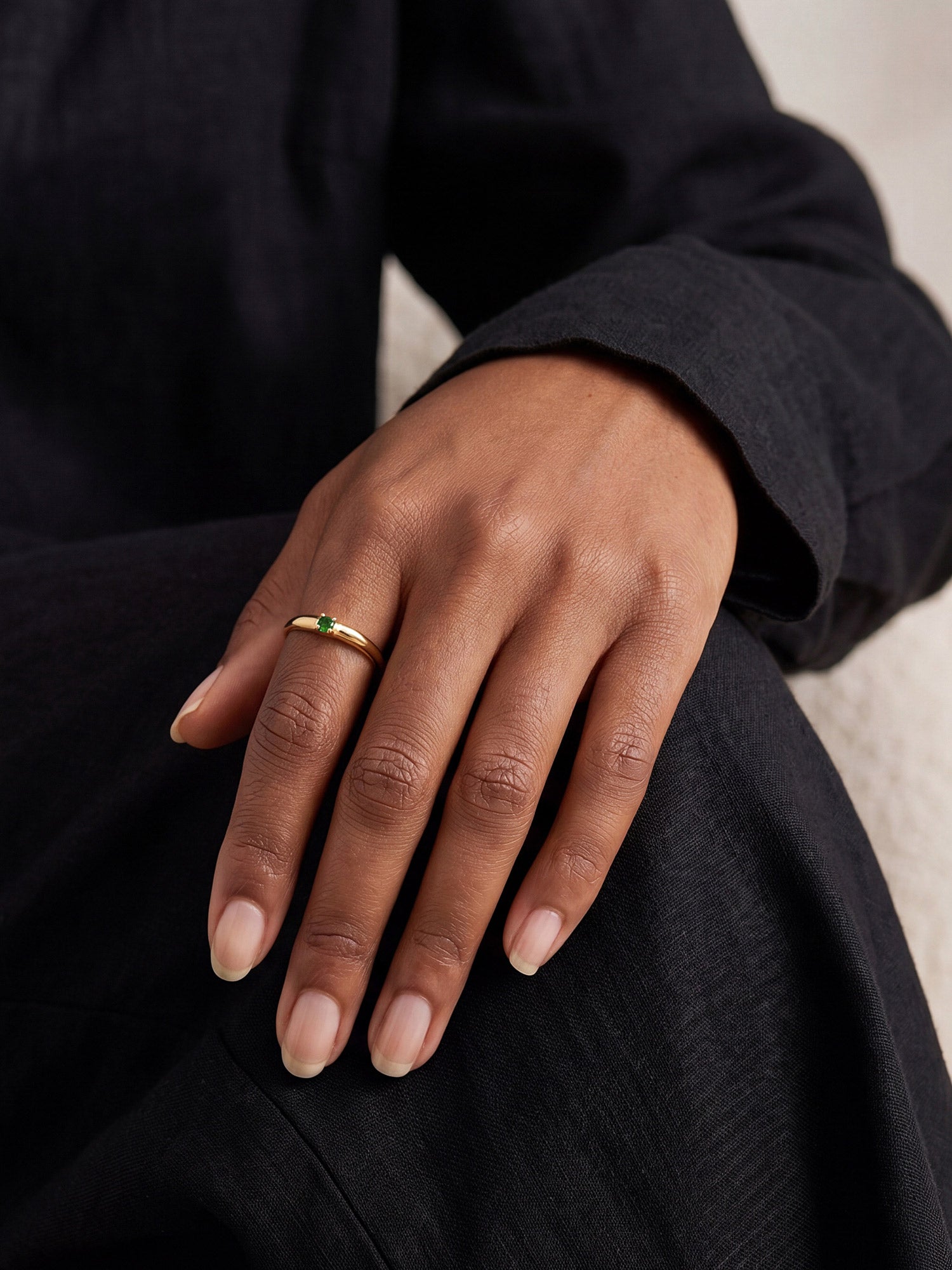 Bezel Green Crystal Band Ring in Gold