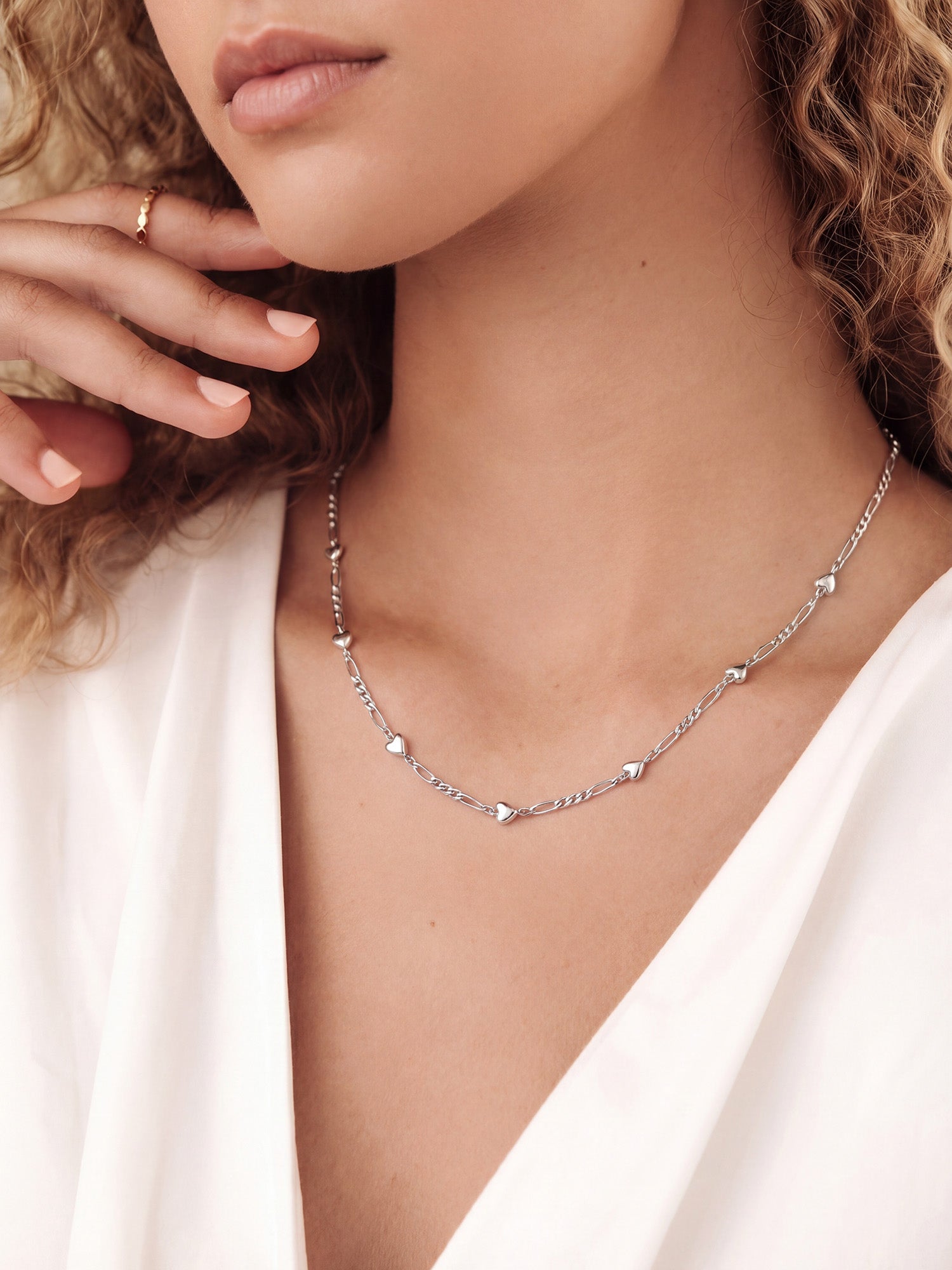 Dainty Heart Chain Necklace in Silver
