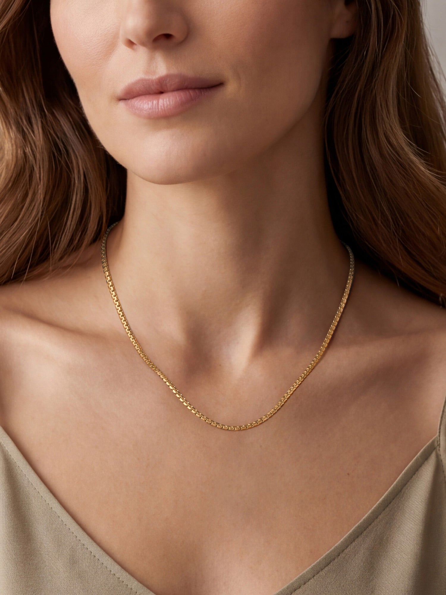 Fine V Chain Necklace in Gold