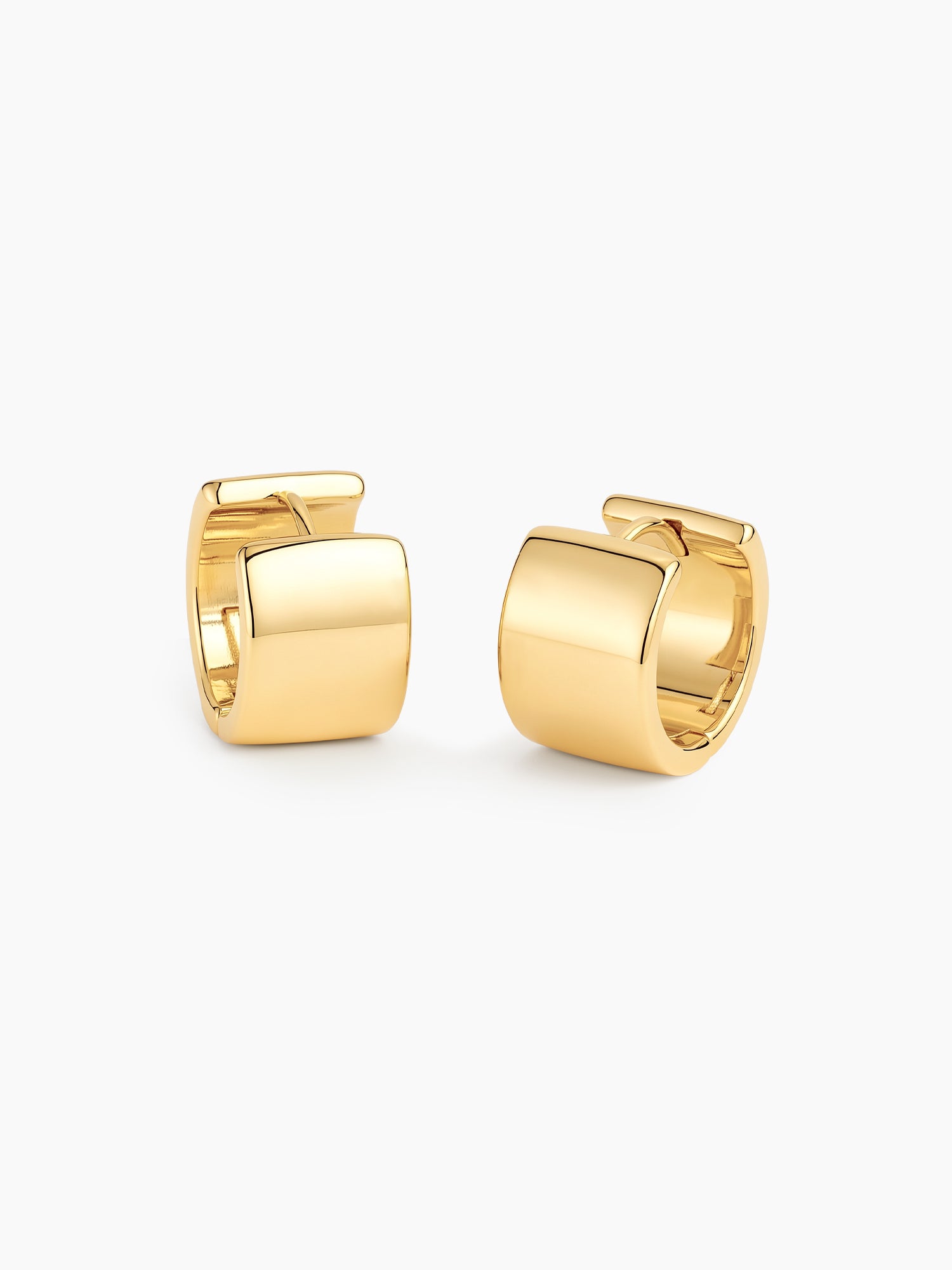 Flat Band Huggies in Gold