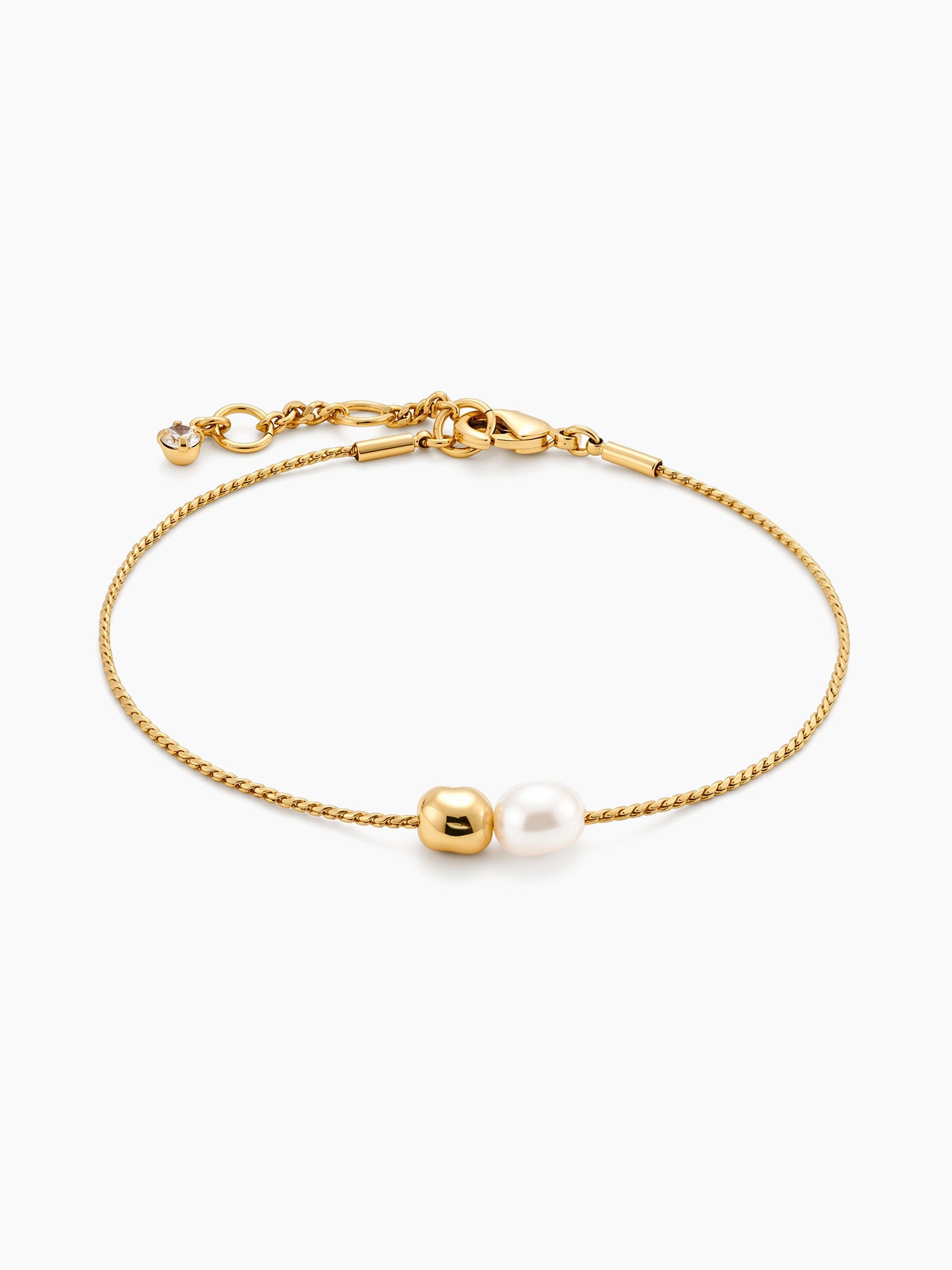 Pearl Bracelet in Gold
