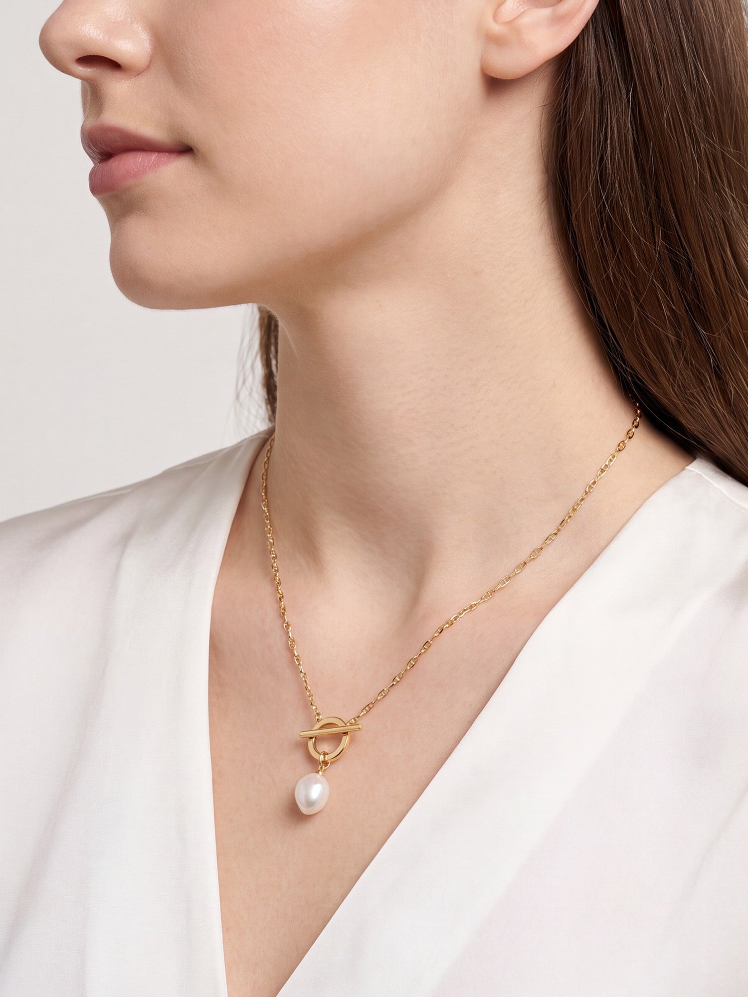 Pearl Charm Chain Necklace in Gold