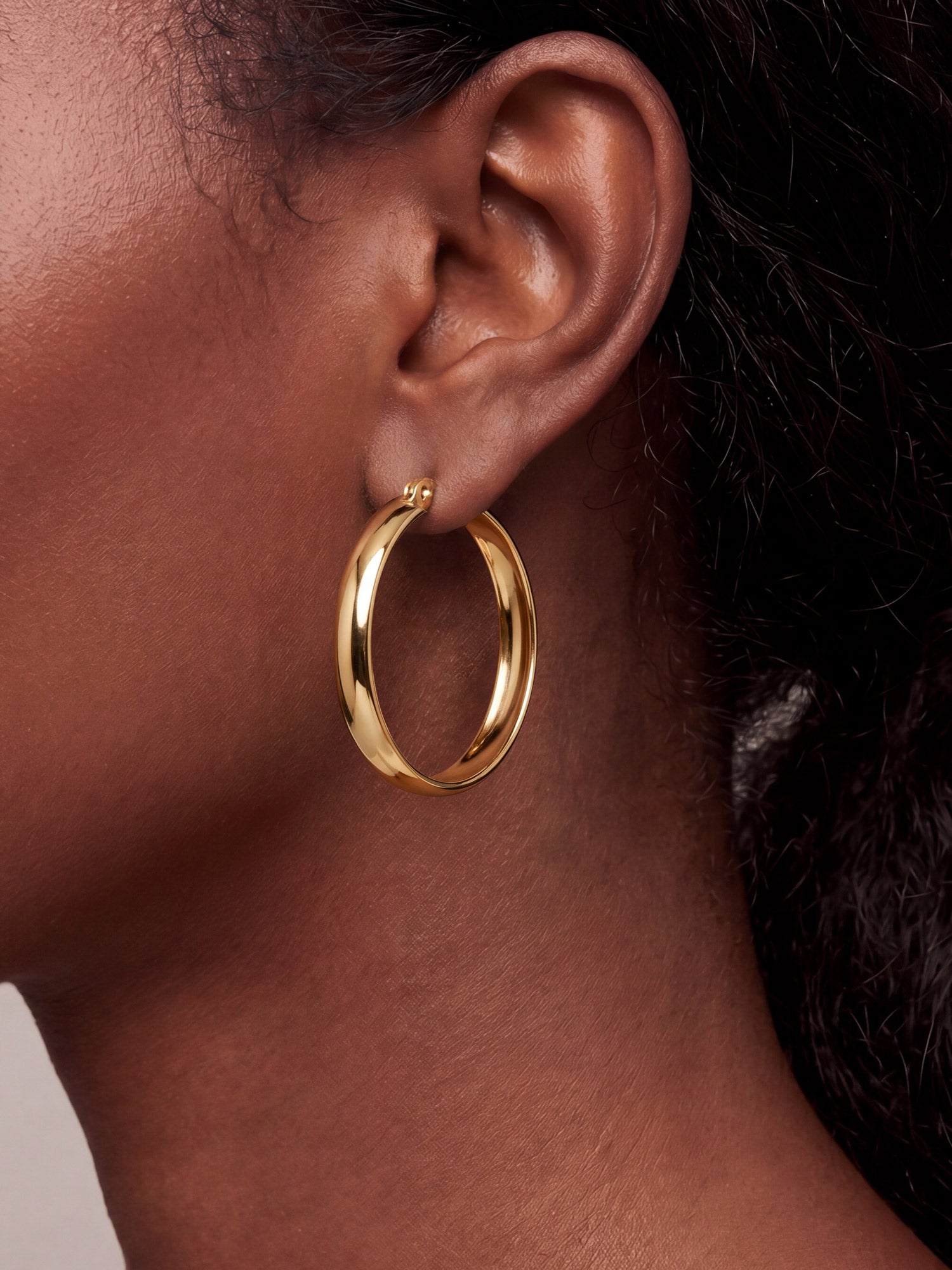 Plain Hoops in Gold