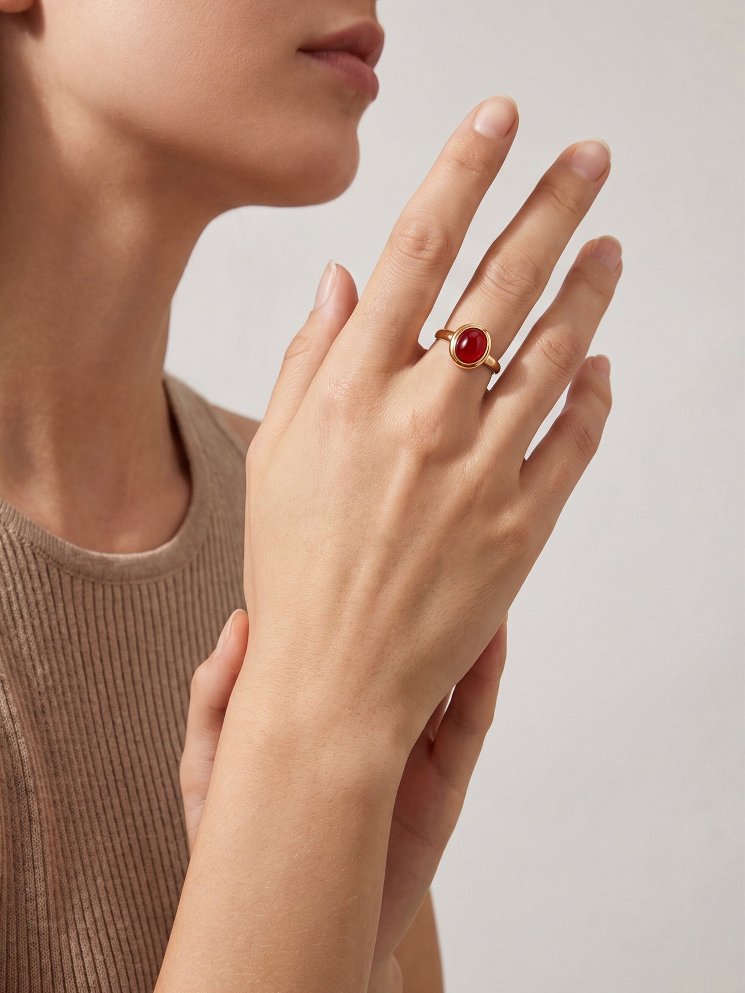 Red Agate Ring in Gold