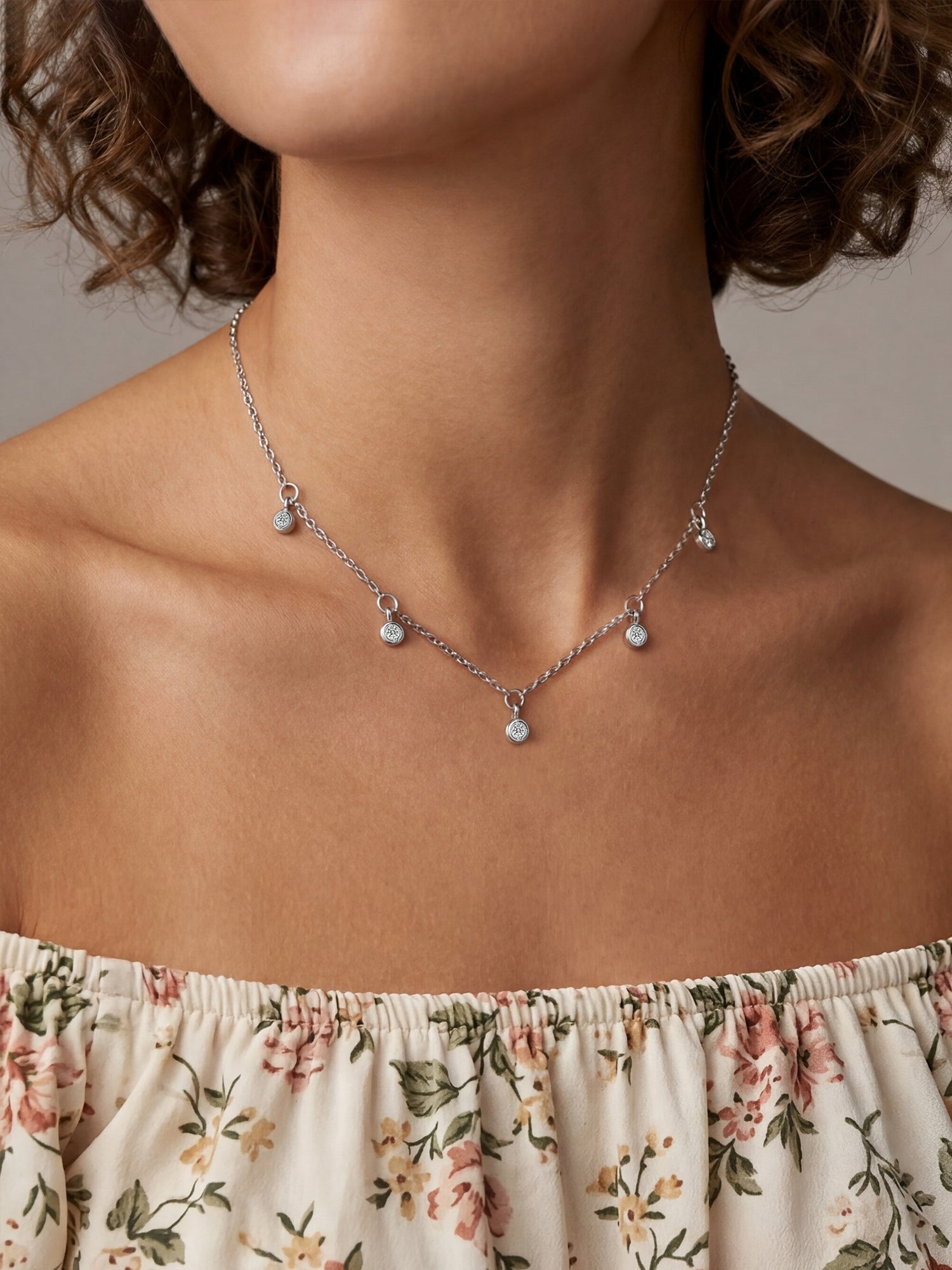 Scattered Heart Chain Necklace in Silver