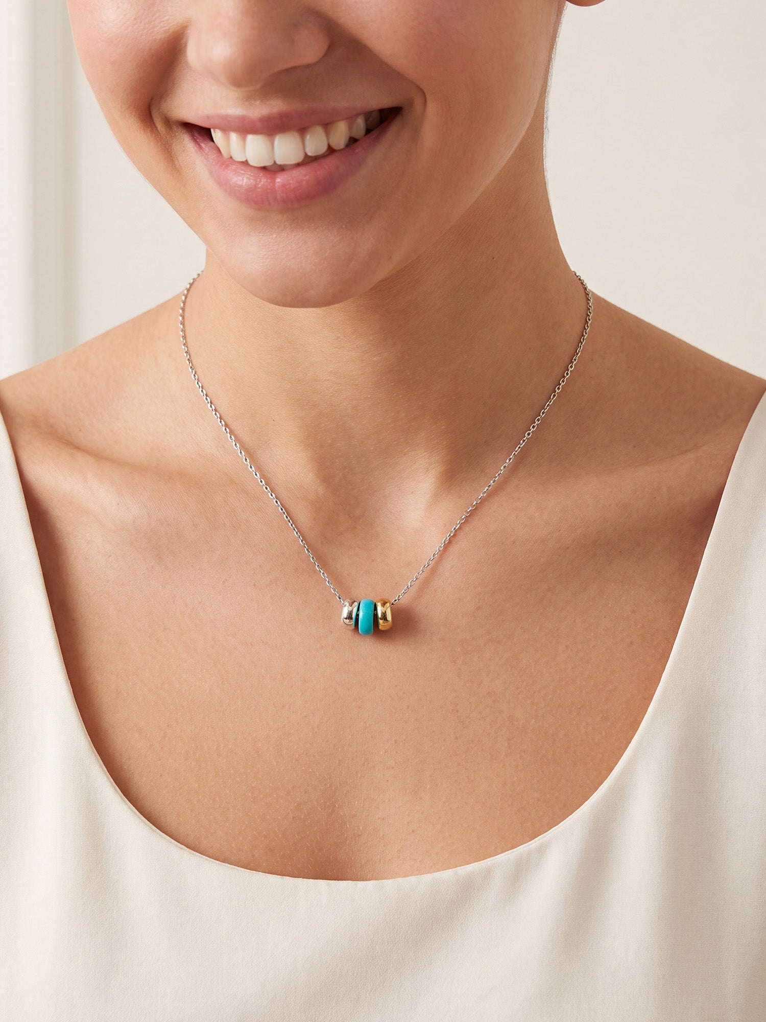 Turquoise Pendant Necklace in SIlver