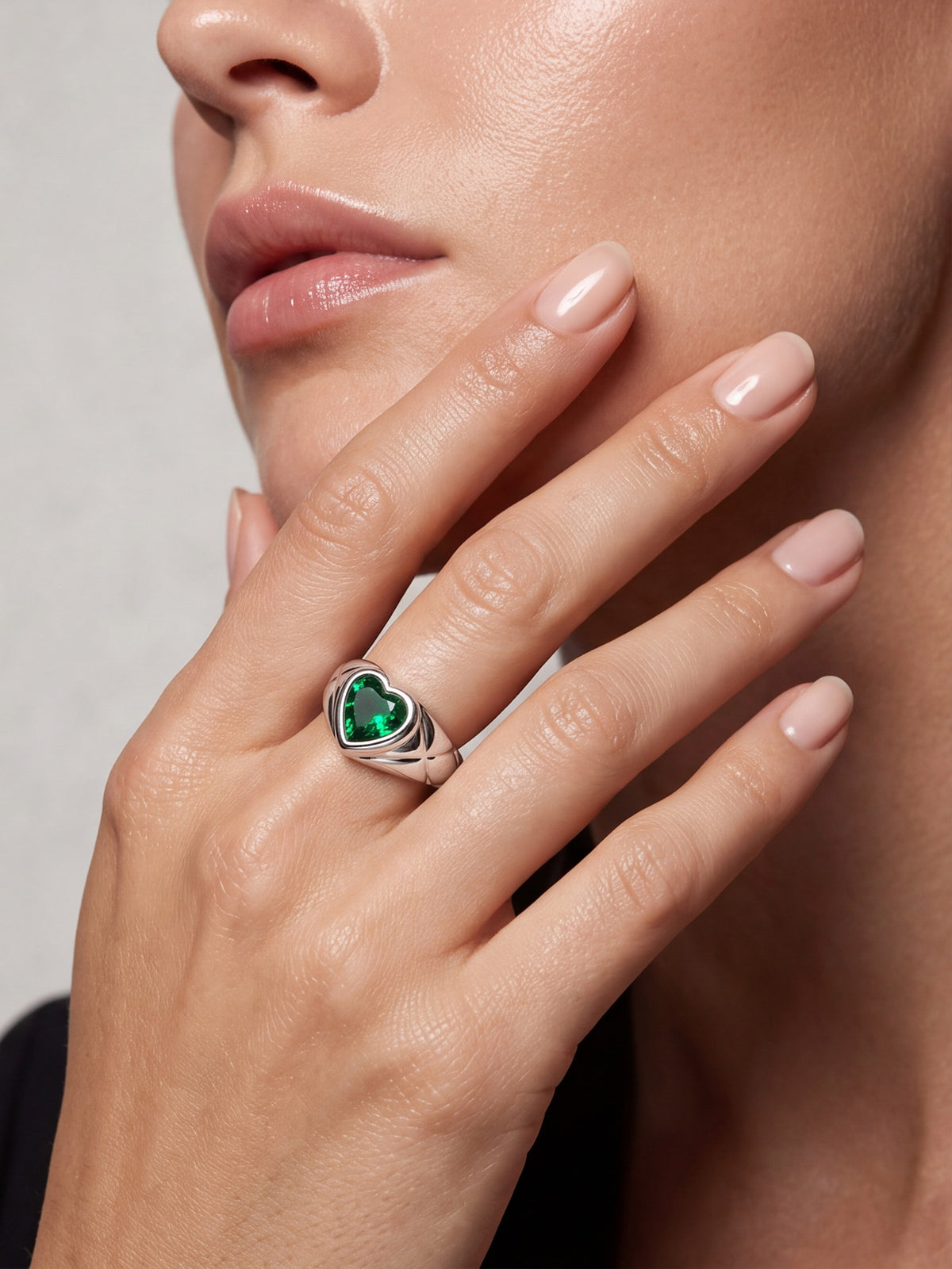 Emerald CZ Heart Ring in Silver