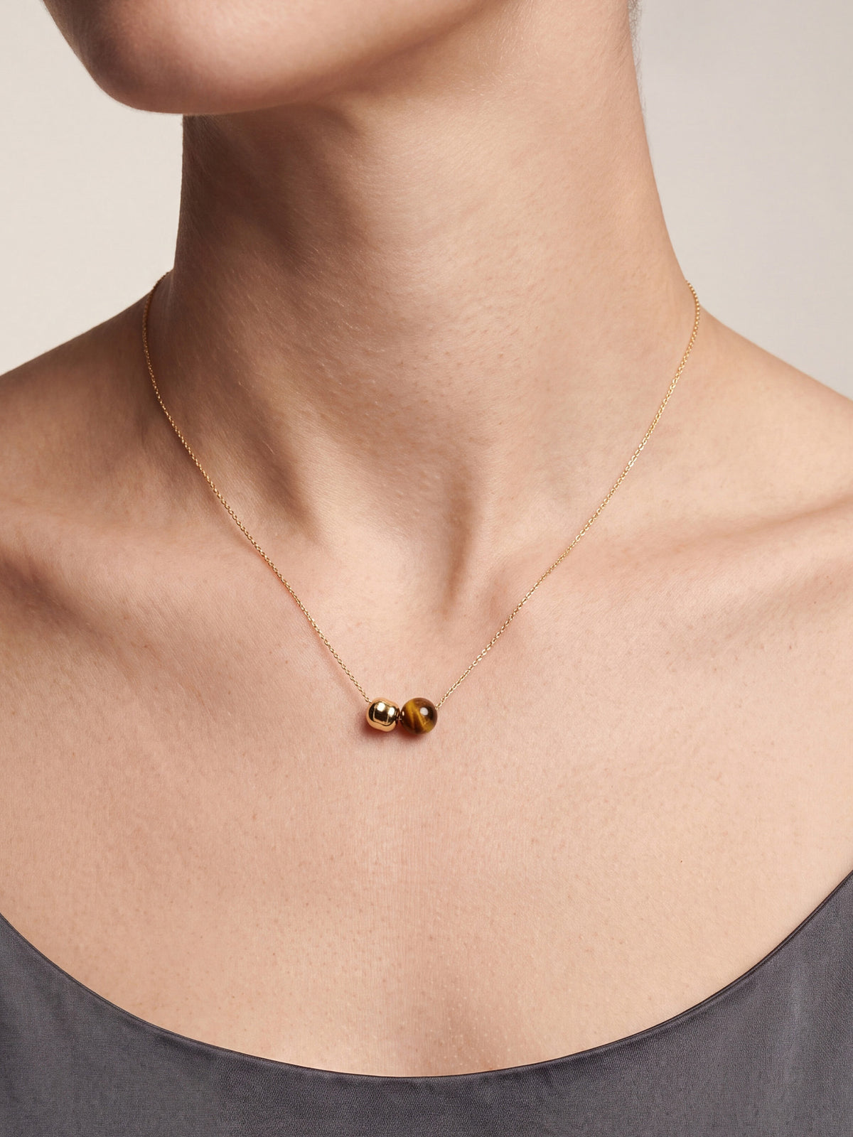 Round Tiger Eye Pendant Necklace in Gold